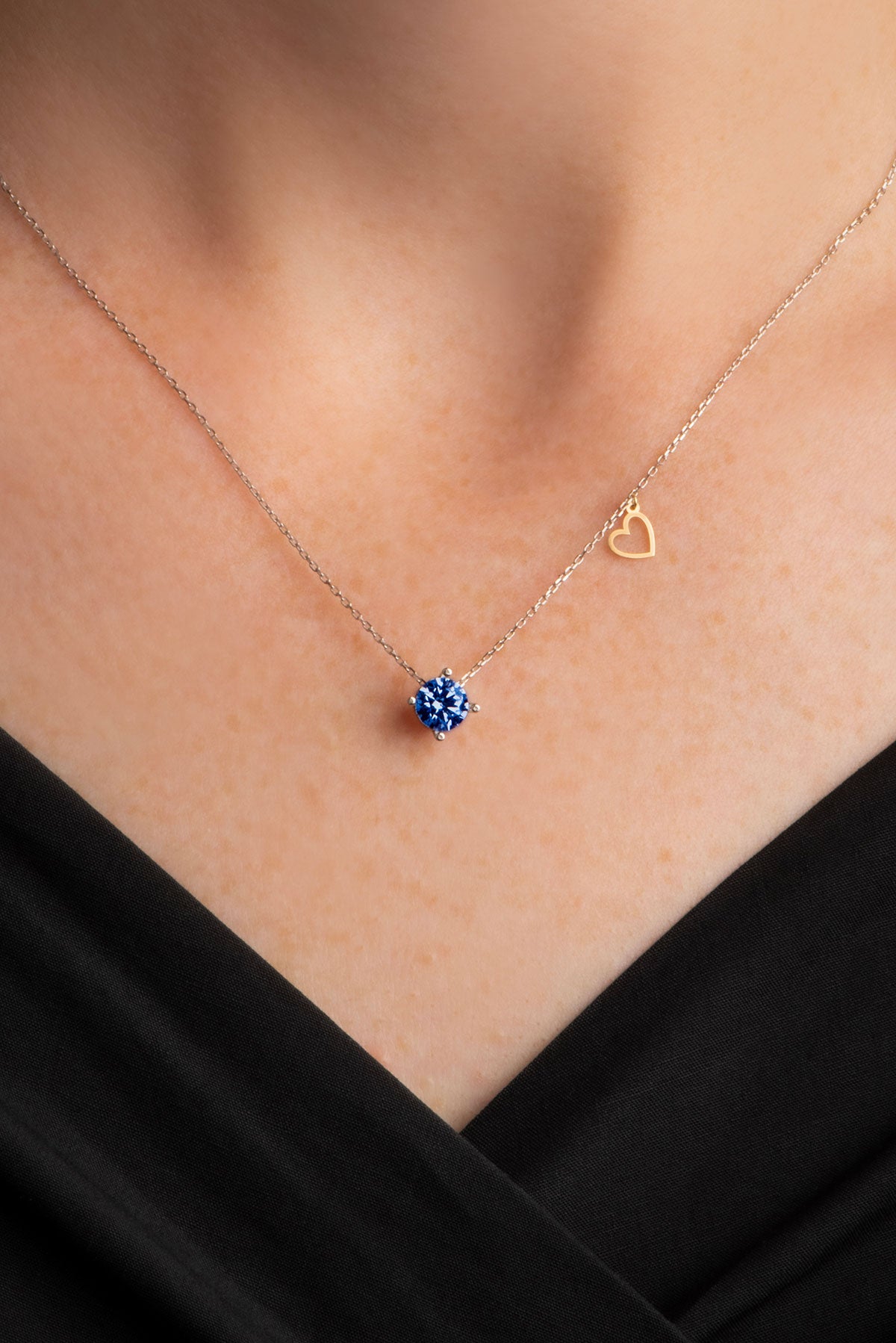 Created Aquamarine Taşlı Clarit Serisi 8 Ayar Beyaz Altın Kolye Ww05620140742