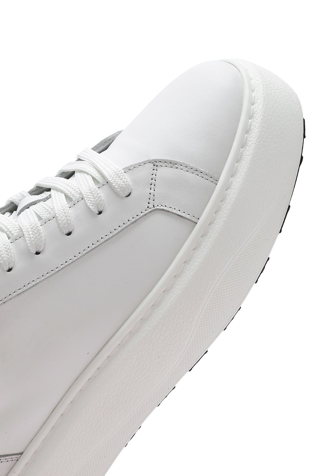 Erkek Beyaz Bağcıklı Kalın Tabanlı Deri Sneaker