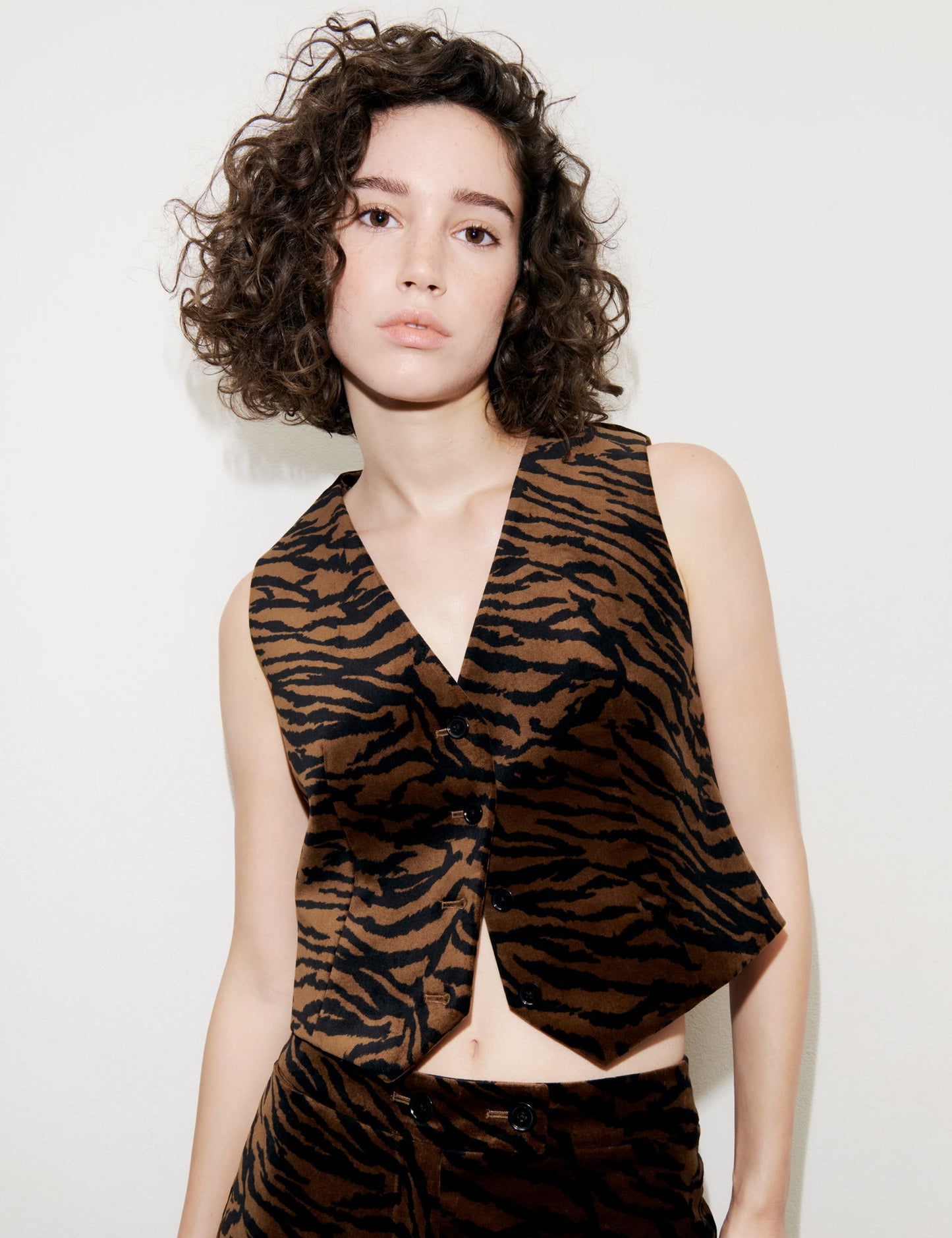 Kadife Leopar Desenli Yelek