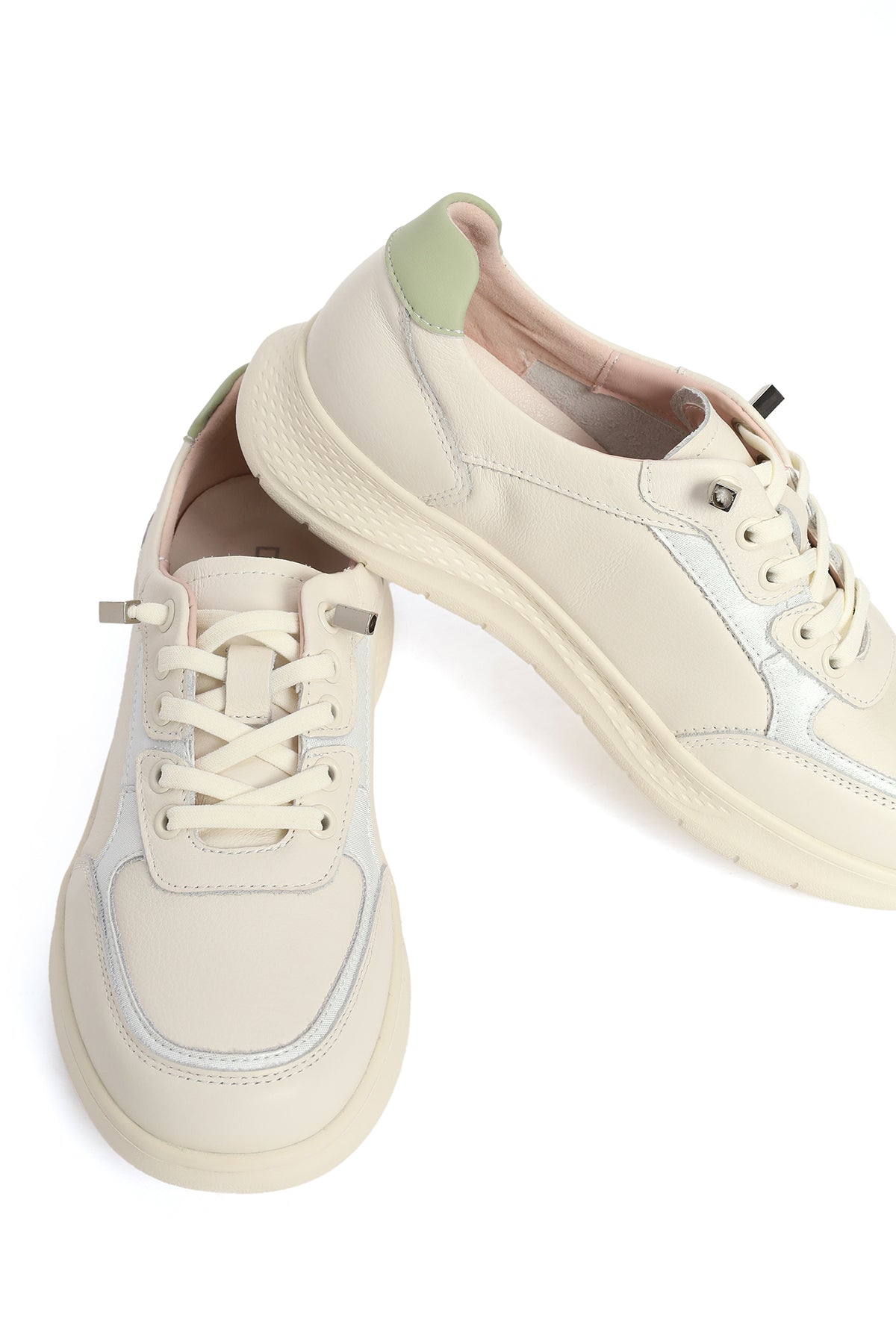 Kadın Bej Bağcıklı Deri Sneaker