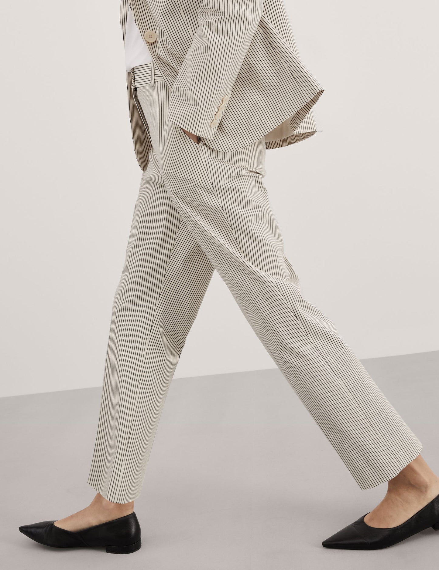Yüksek Bel Çizgili Tapered Fit Pantolon