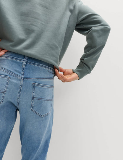 Slim Fit Jean
