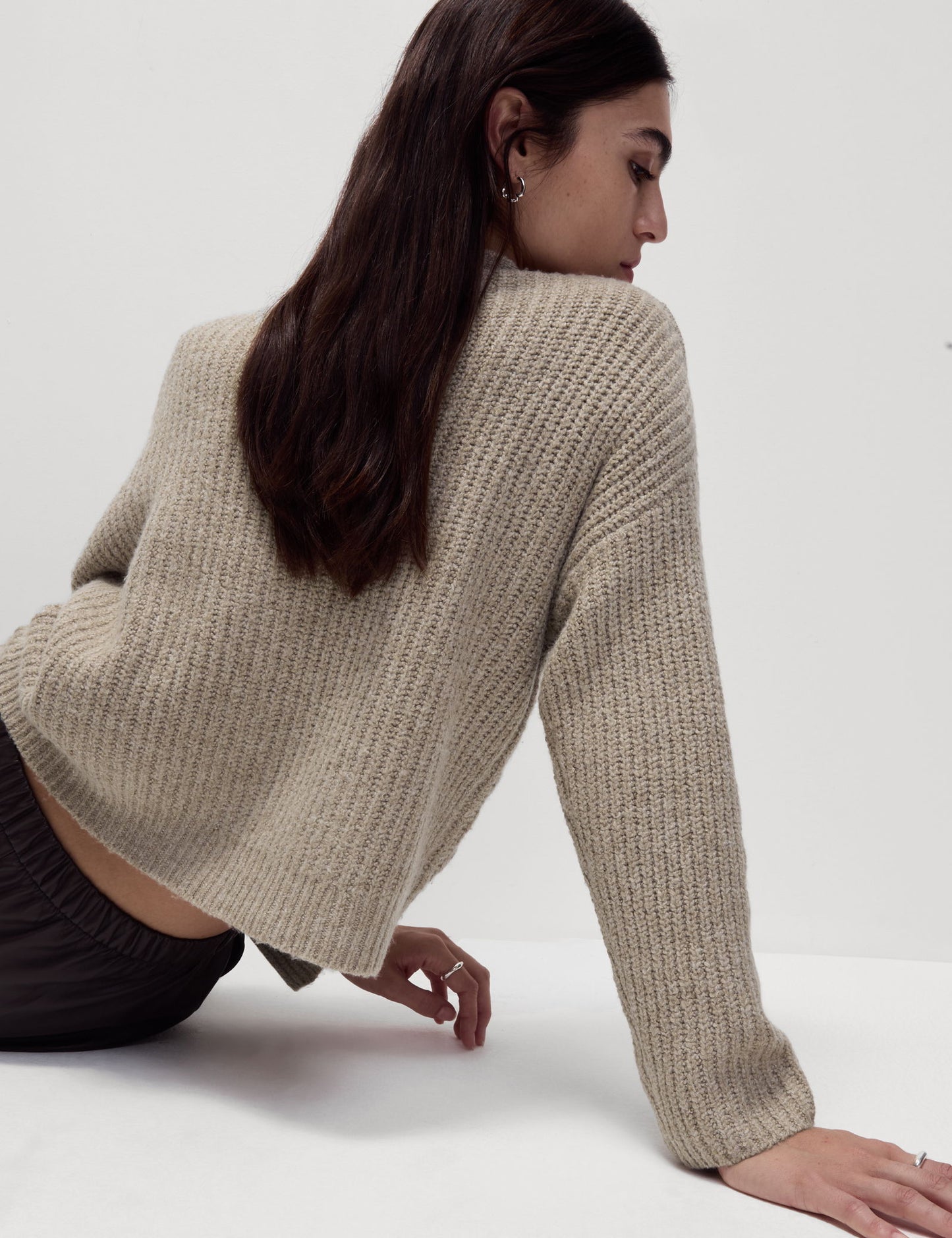 V Yaka Relaxed Fit Hırka