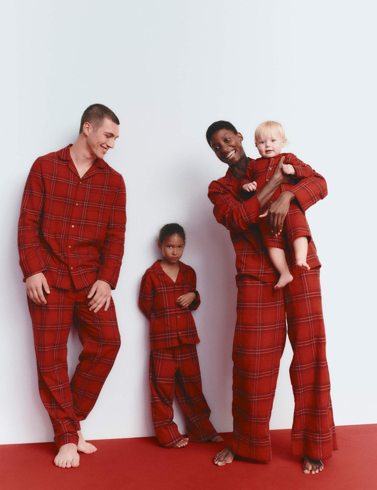Yılbaşı Temalı Ekose Desenli Pijama Takımı