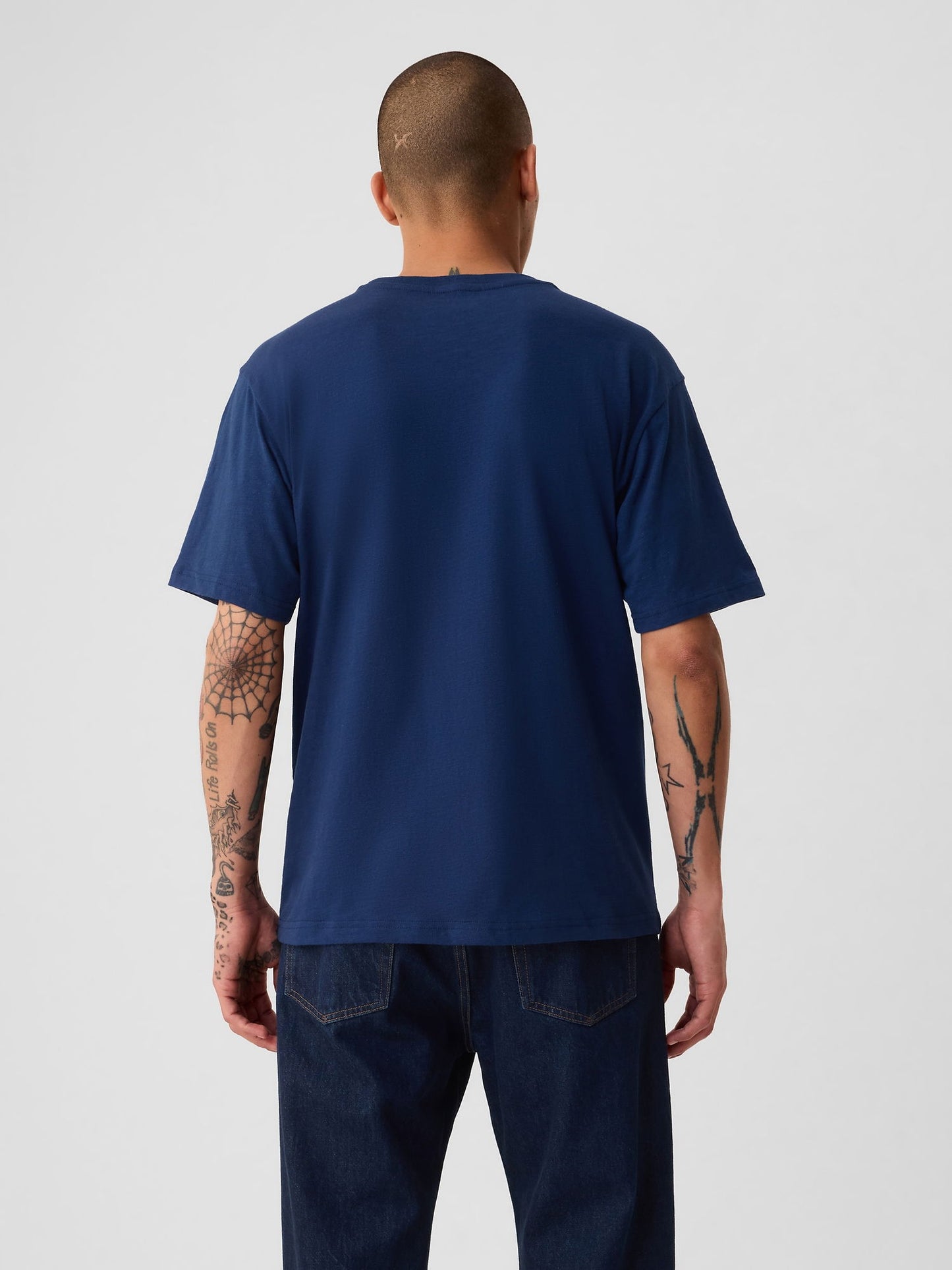Koyu Mavi Gap × Keith Haring Grafikli T-shirt