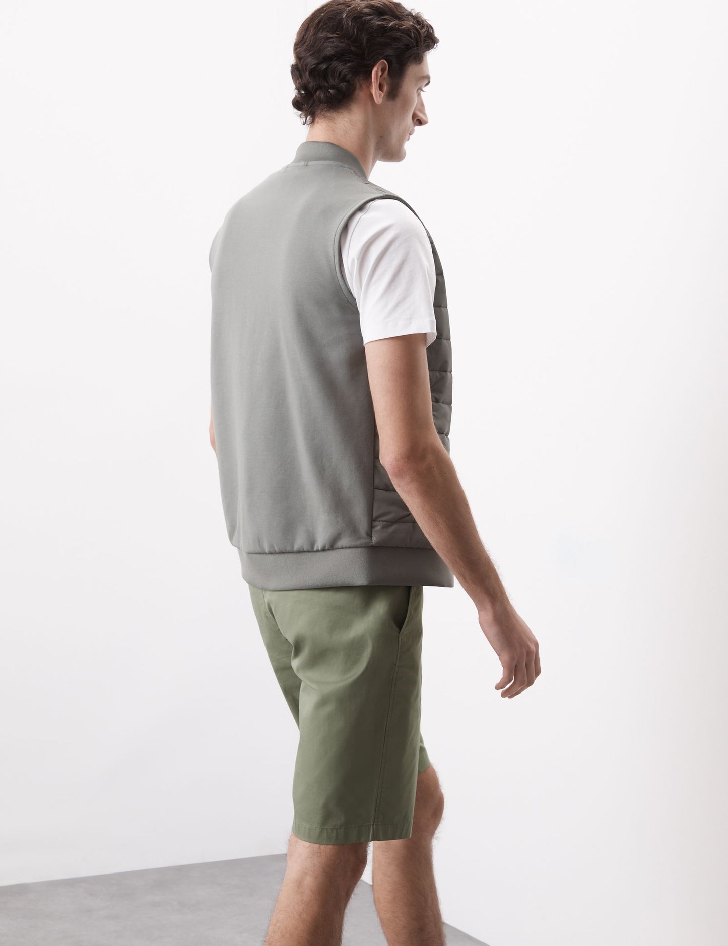 Pamuk Karışımlı Regular Fit Lightweight Chino Şort