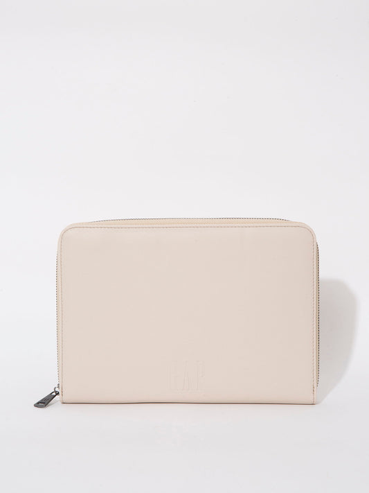 Bej Gap Logo Clutch Çanta