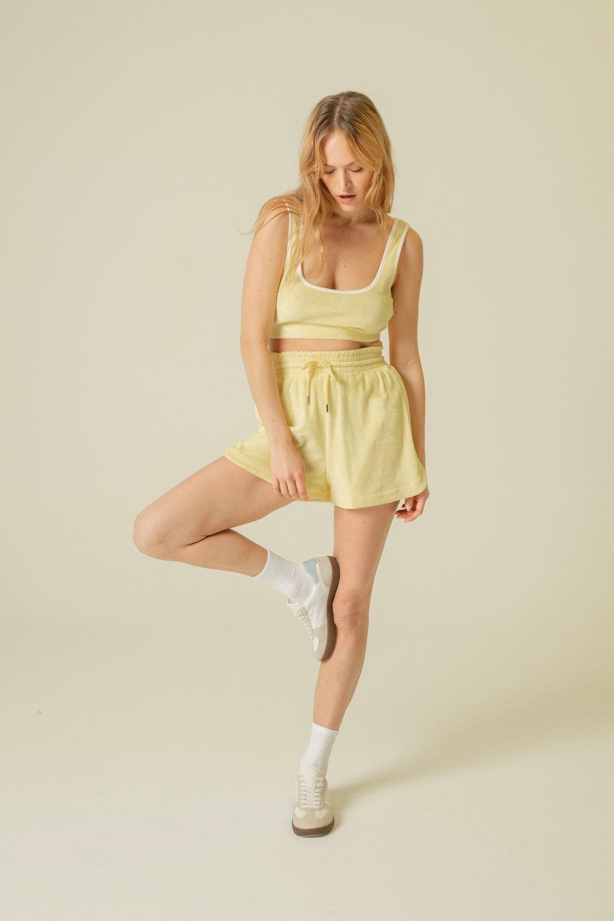 Askılı Havlu Sarı Crop Top
