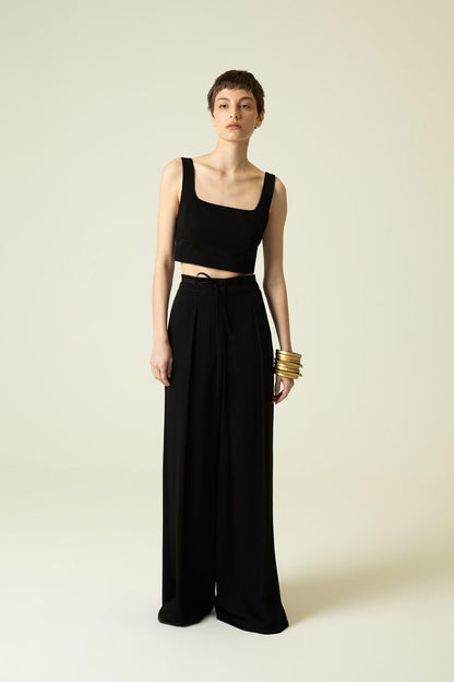 Askılı Kare Yaka Siyah Crop Top