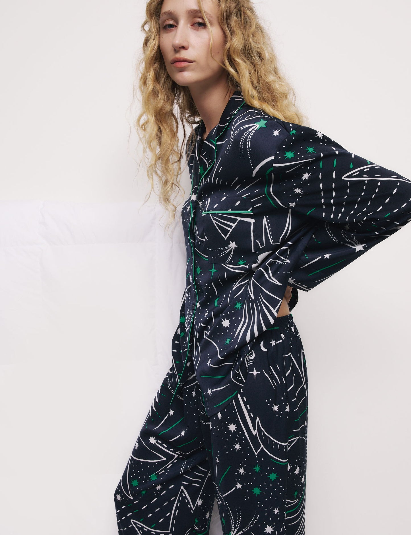 Desenli Saten Pijama Takımı