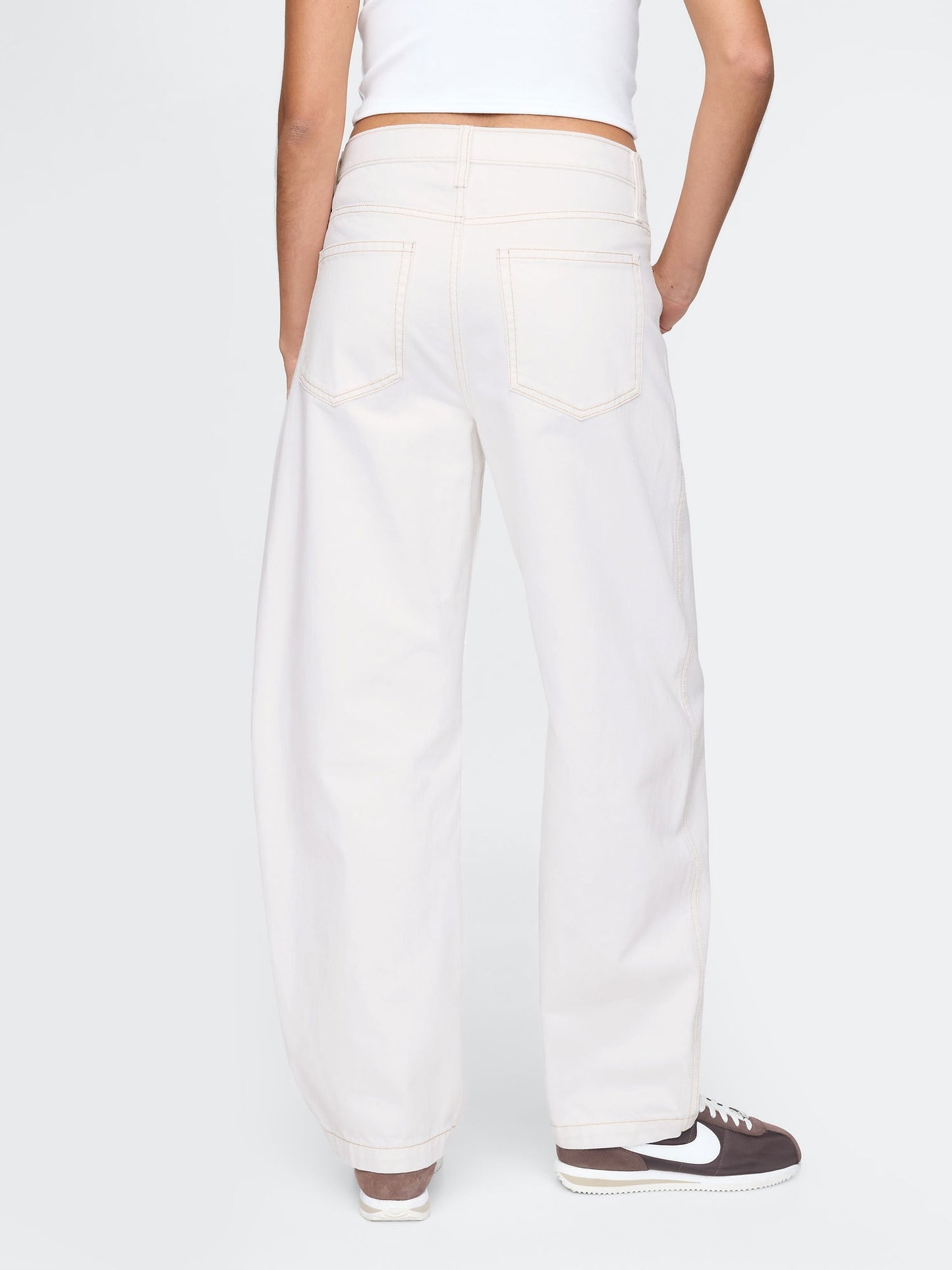 Beyaz High Rise Barrel Carpenter Jean Pantolon