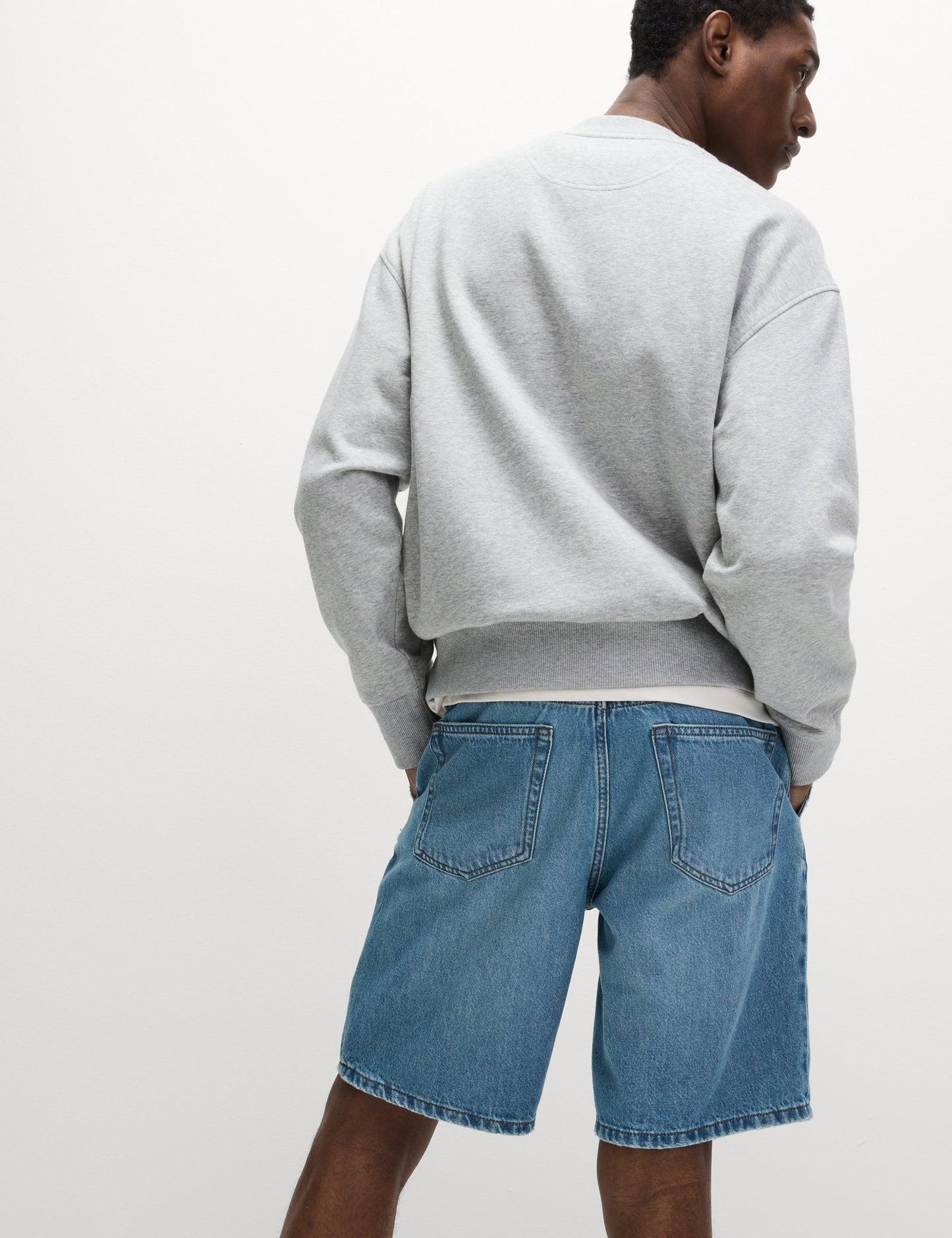 Düz Kesim Lightweight Denim Şort