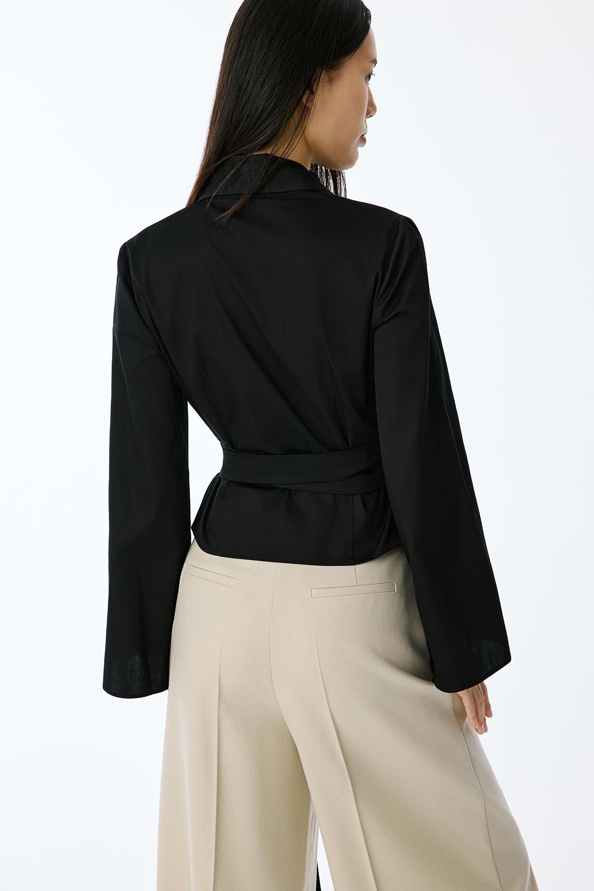 Bağlama Detaylı Uzun Kollu Siyah Gömlek