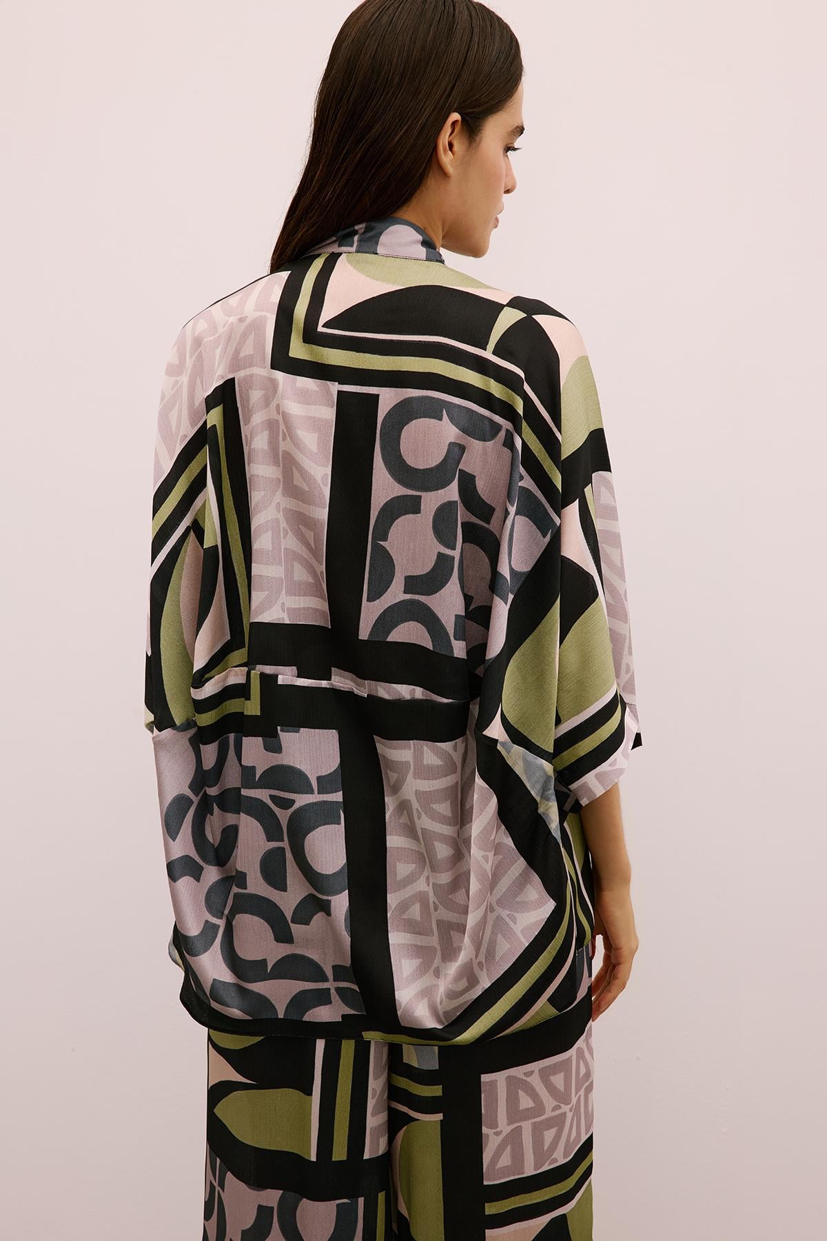 Bağlamalı Desenli Siyah Kimono