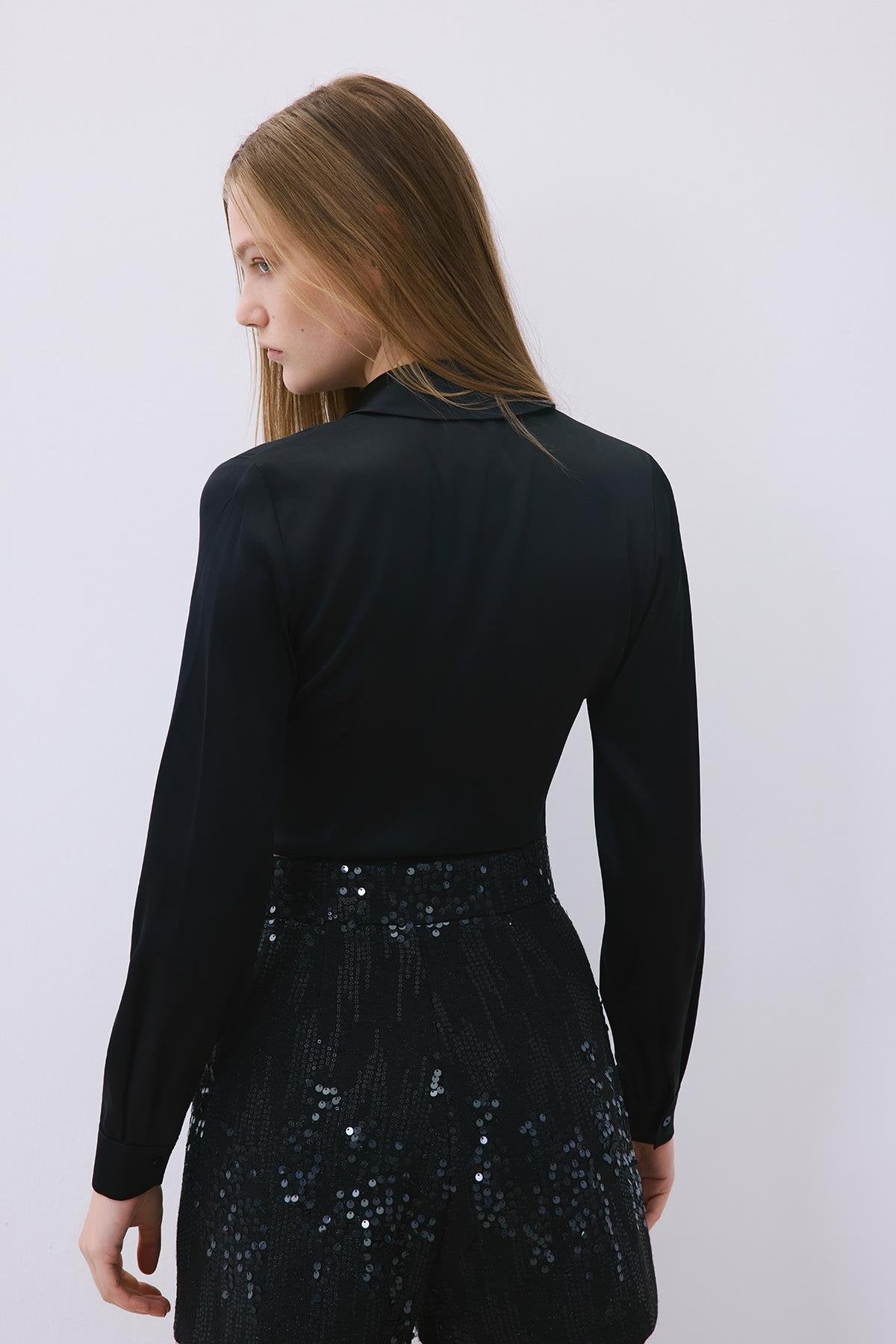 Bağlamalı Ipek Crop Siyah Gömlek Bluz