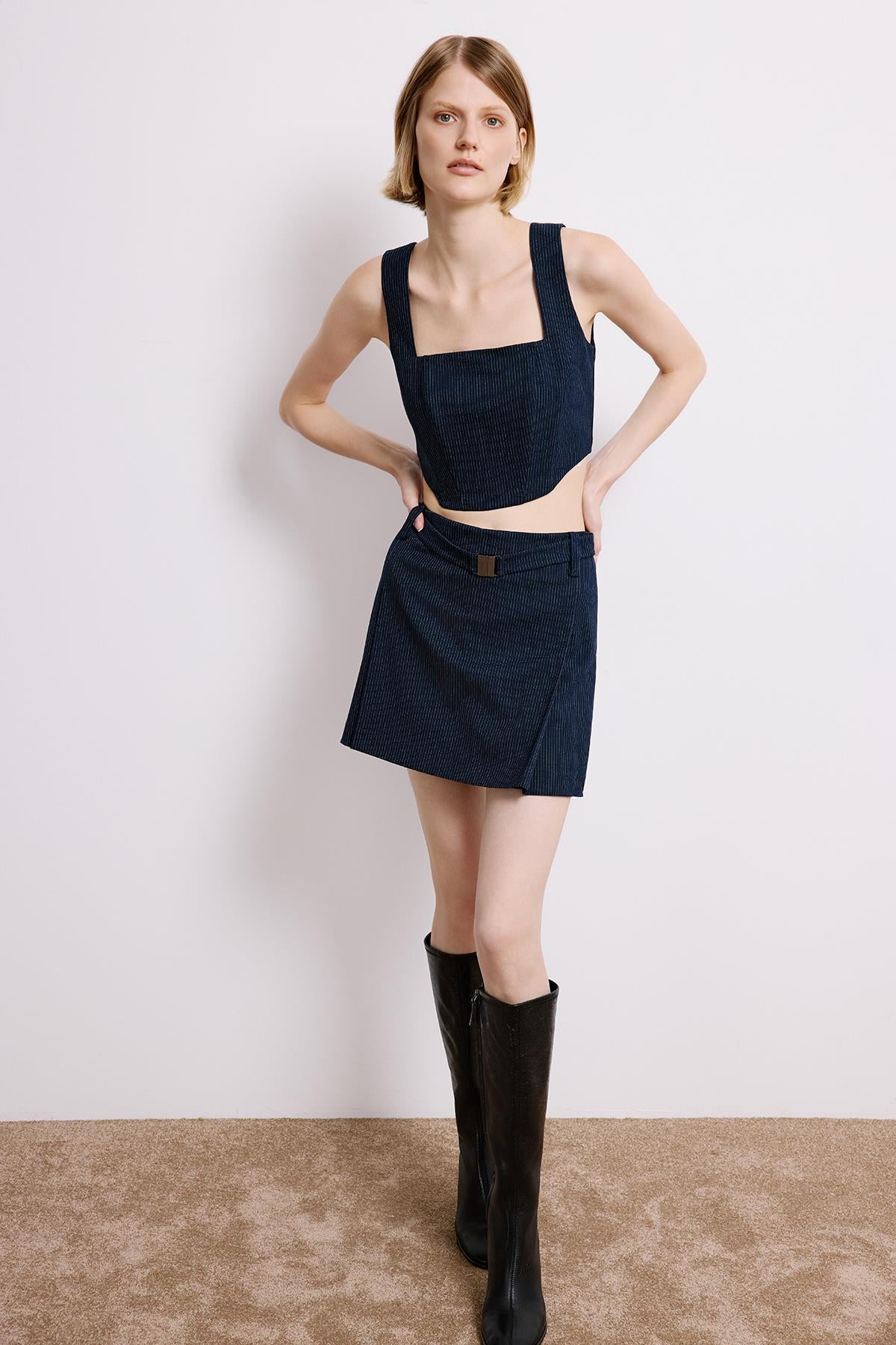 Balen Detaylı Çizgili Lacivert Crop Büstiyer