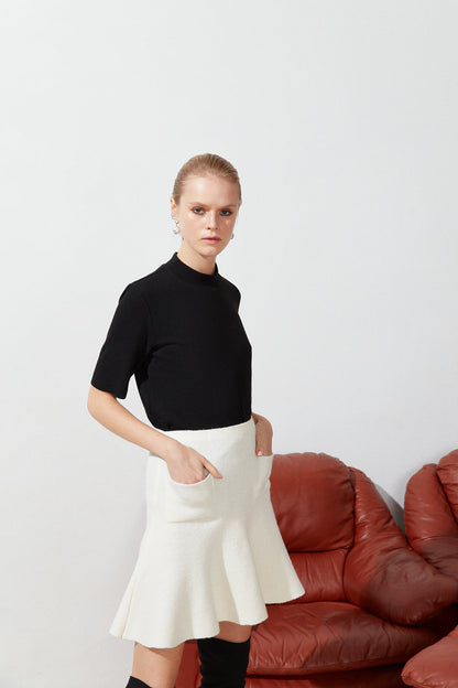 Siyah Yarım Balıkçı Yaka Kısa Kollu Basic Bluz