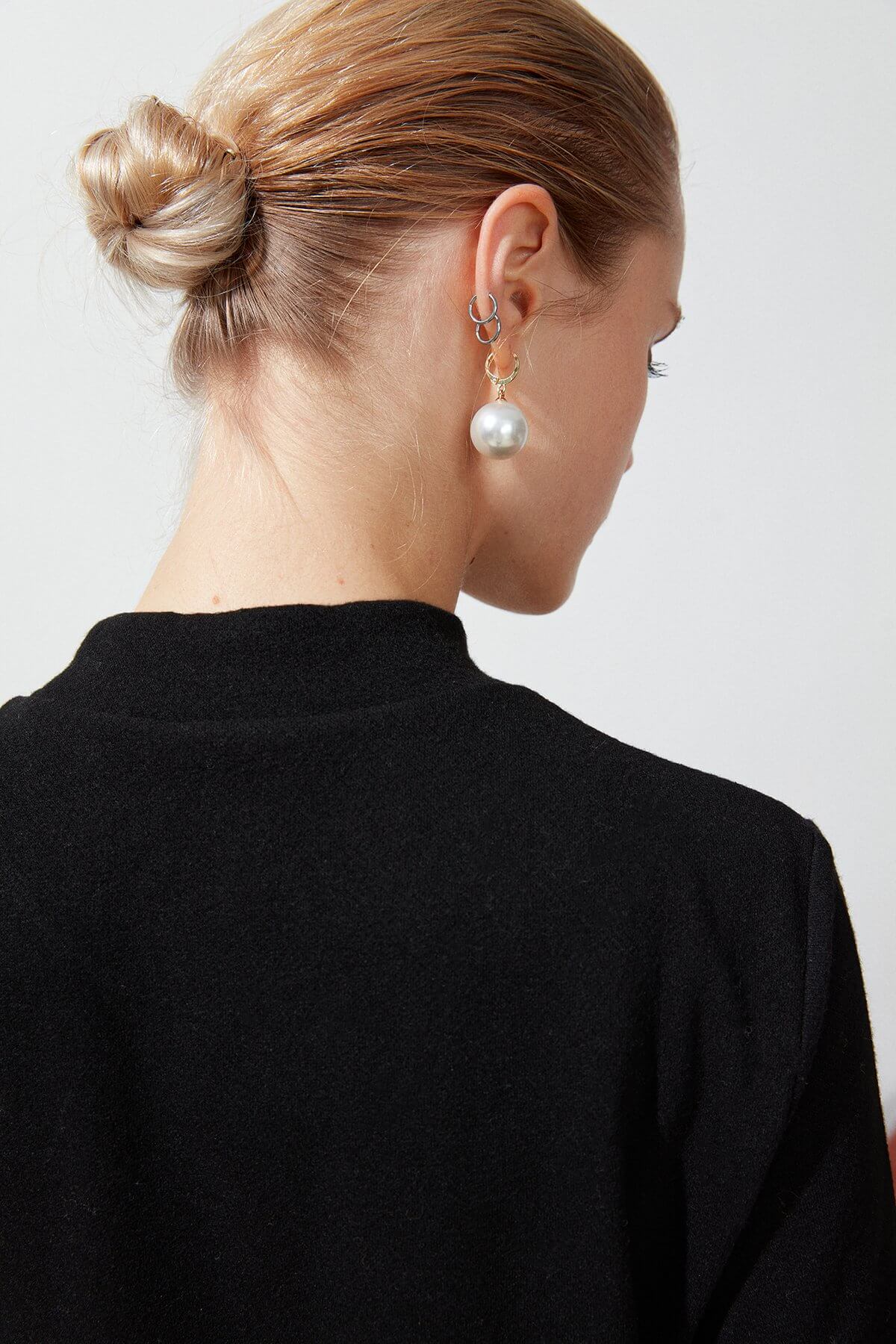 Siyah Yarım Balıkçı Yaka Kısa Kollu Basic Bluz