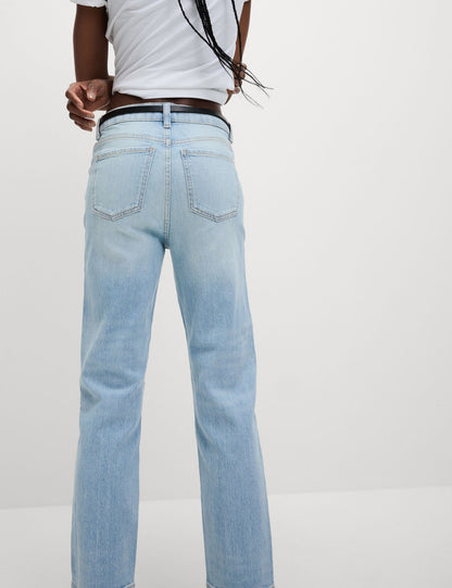 Bilekte Biten Dar Kesim Jean