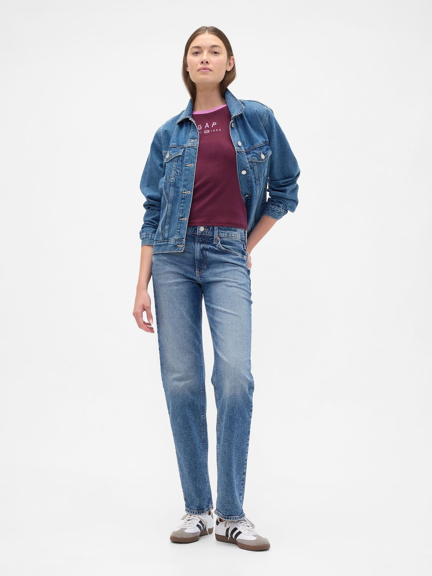 Bordo Modern Gap Logo Crop T-shirt