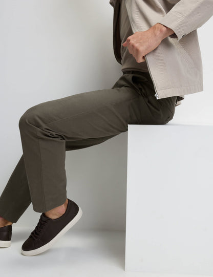 Regular Fit Chino