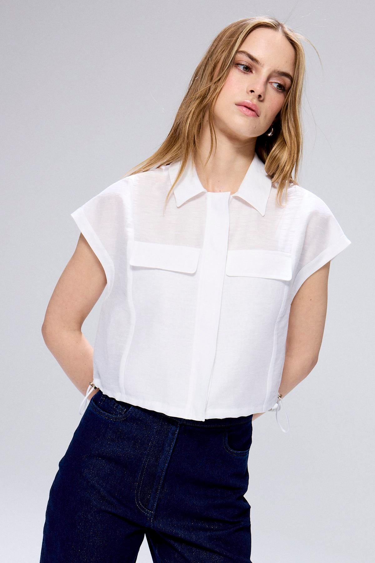 Beli Ayarlanabilir Büzgülü Beyaz Crop Gömlek