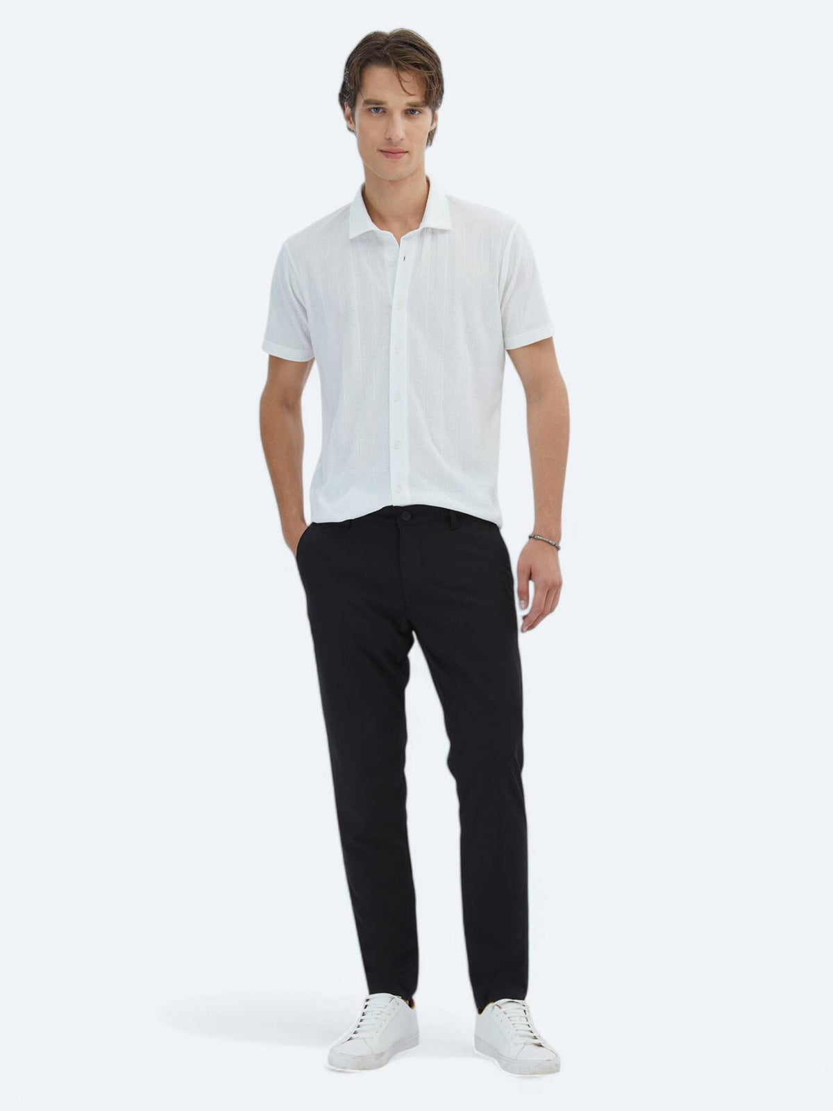 Beyaz Desenli Regular Fit Kısa Casual Gömlek
