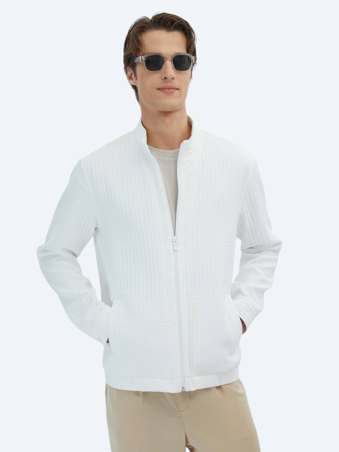 Beyaz Regular Fit Dik Yaka Casual Dokuma Mont