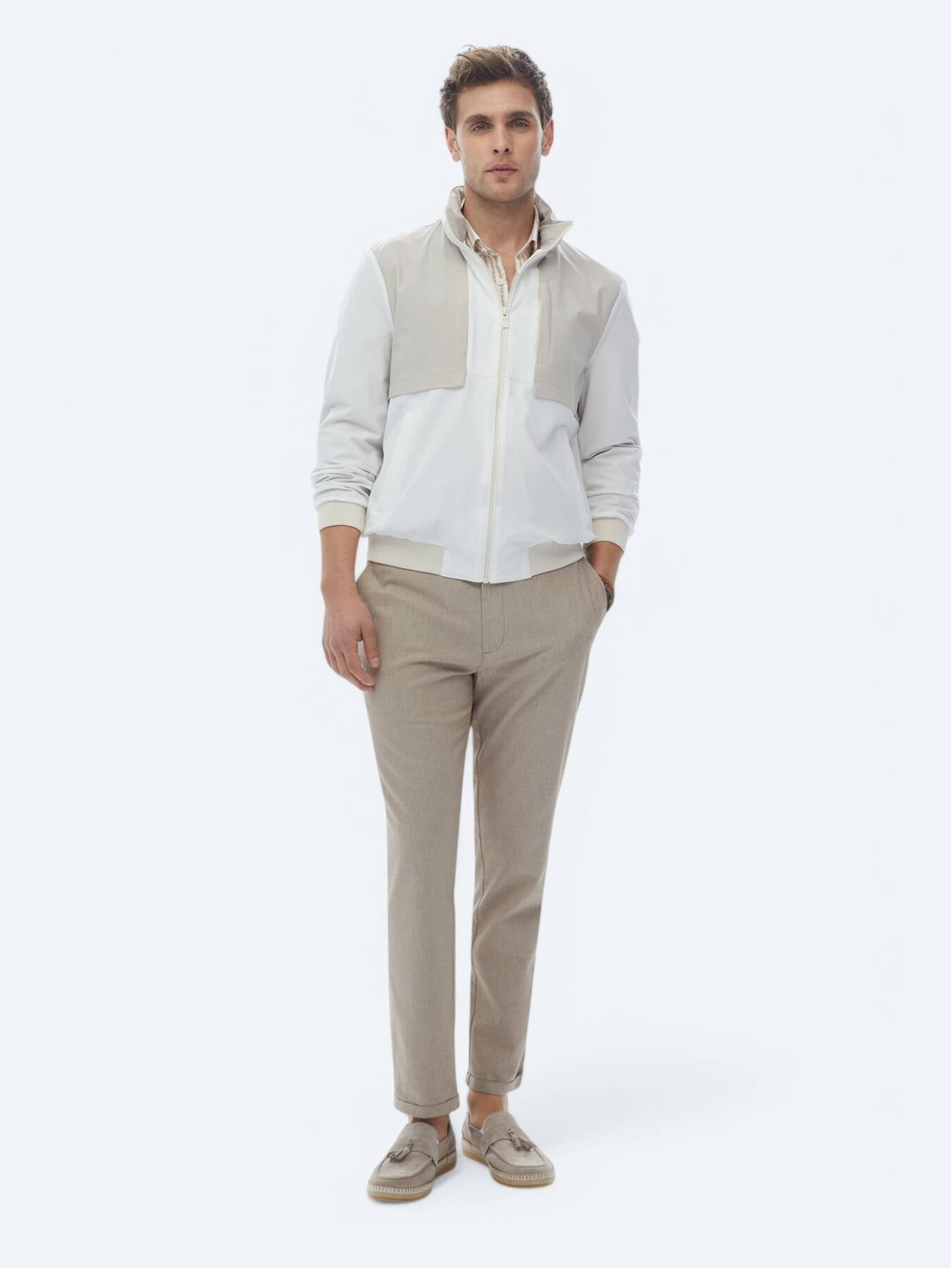 Beyaz Regular Fit Kapüşonlu Casual Dokuma Mont