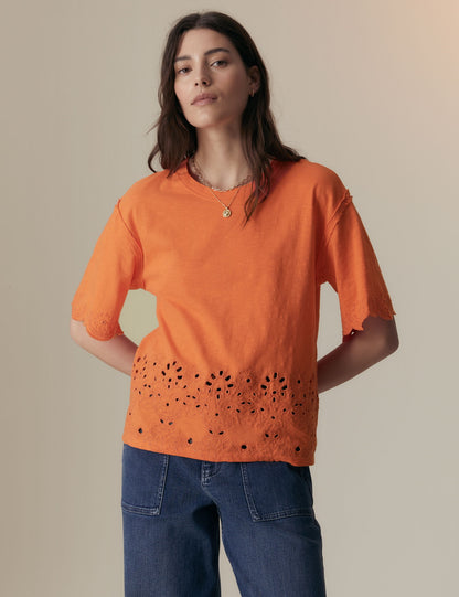 Saf Pamuklu Işleme Detaylı T-shirt