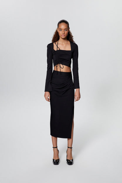 Büzgü Detaylı Siyah Crop Top