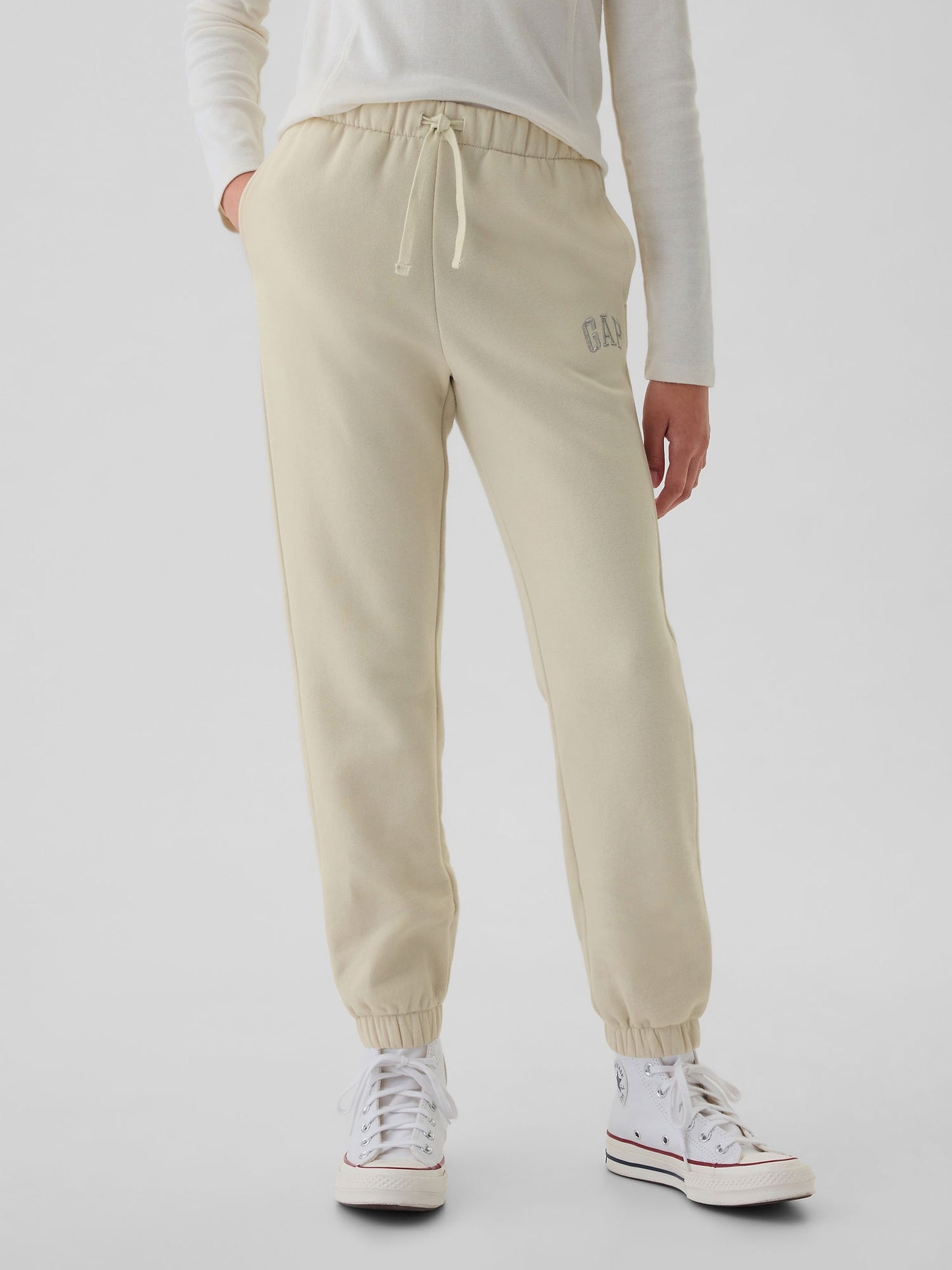 Kırık Beyaz Gap Logo Jogger Slouchy Fleece Eşofman Altı
