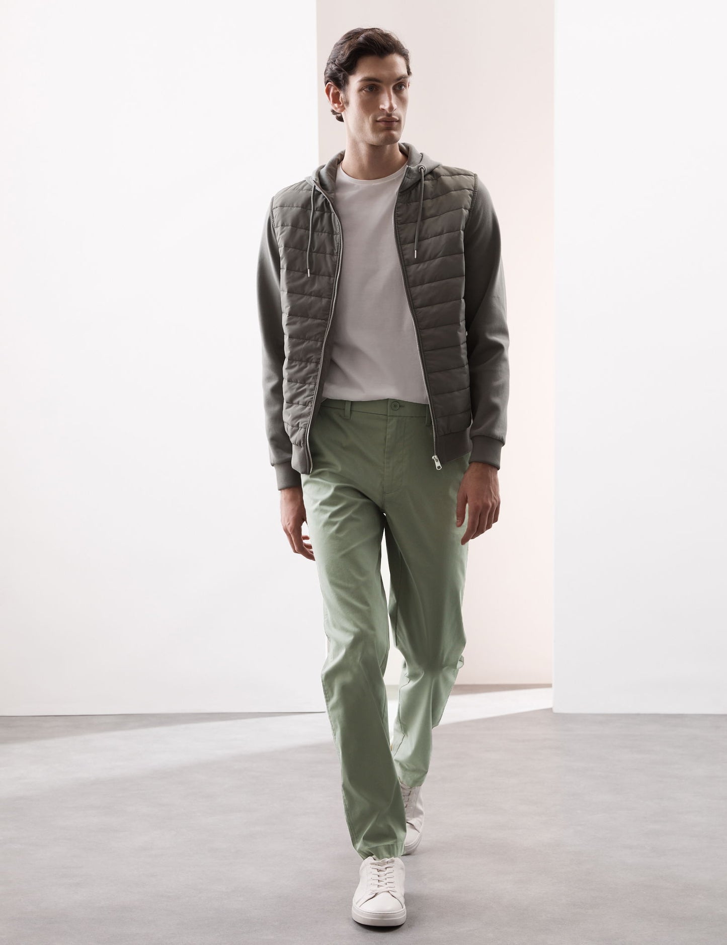 Regular Fit Süper Lightweight Chino