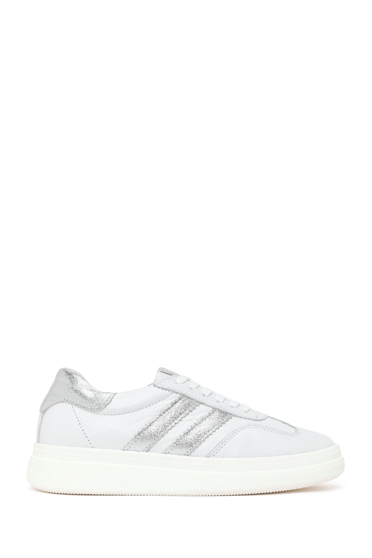 Kadın Beyaz Bağcıklı Deri Sneaker