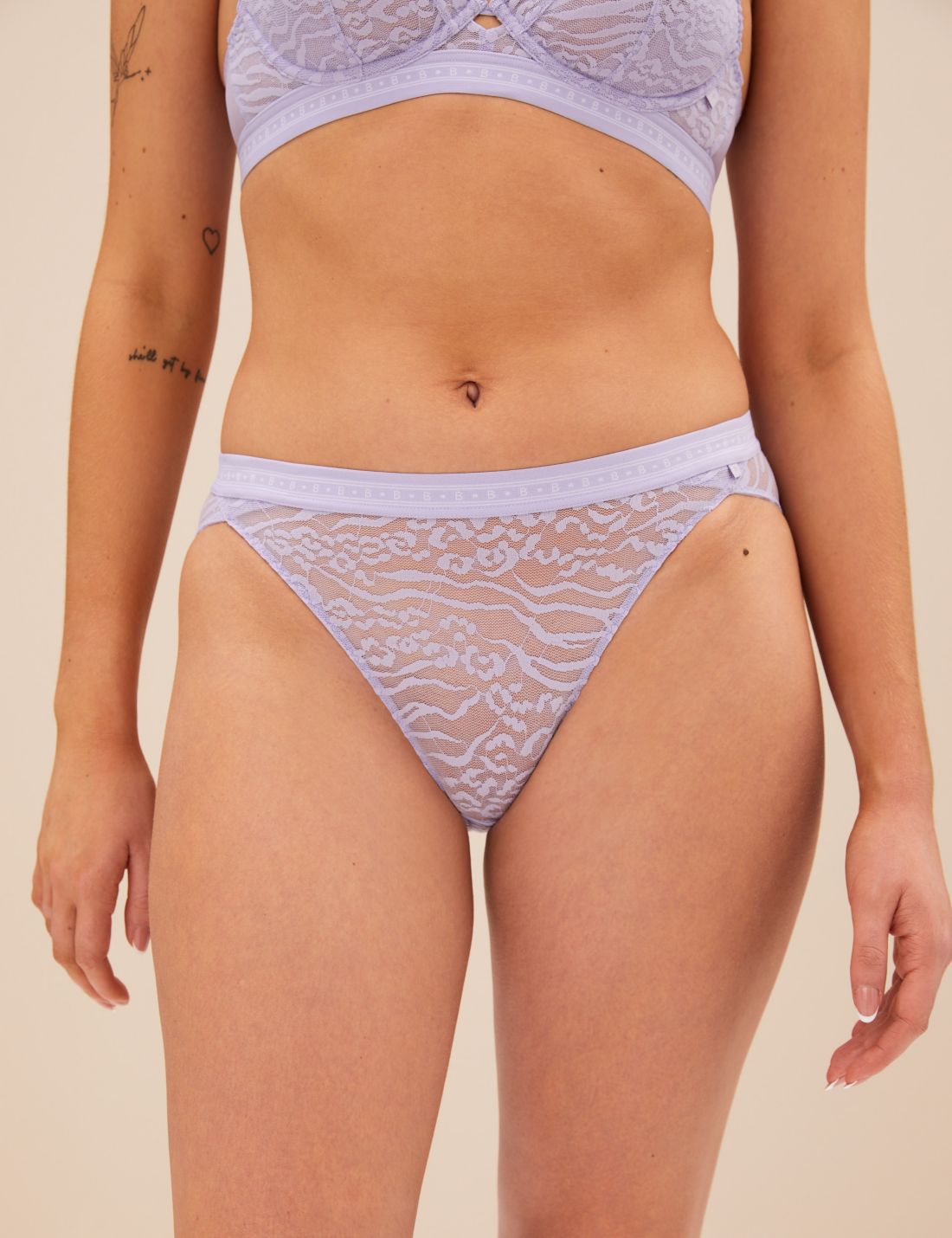 Gisella Dantel Detaylı High Leg Külot