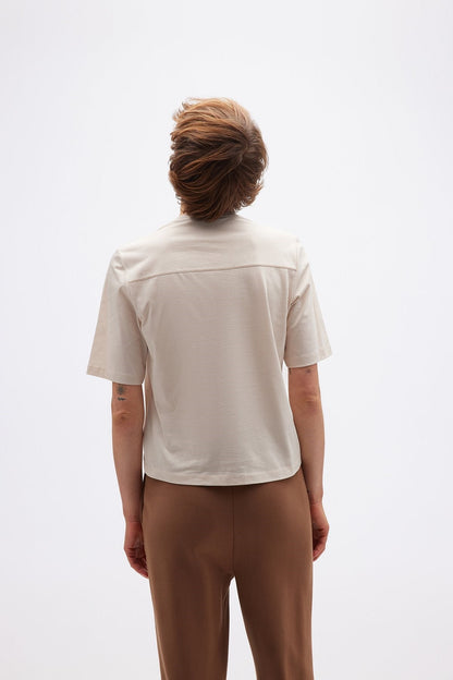 Cep Detaylı Basic Taş T-shirt