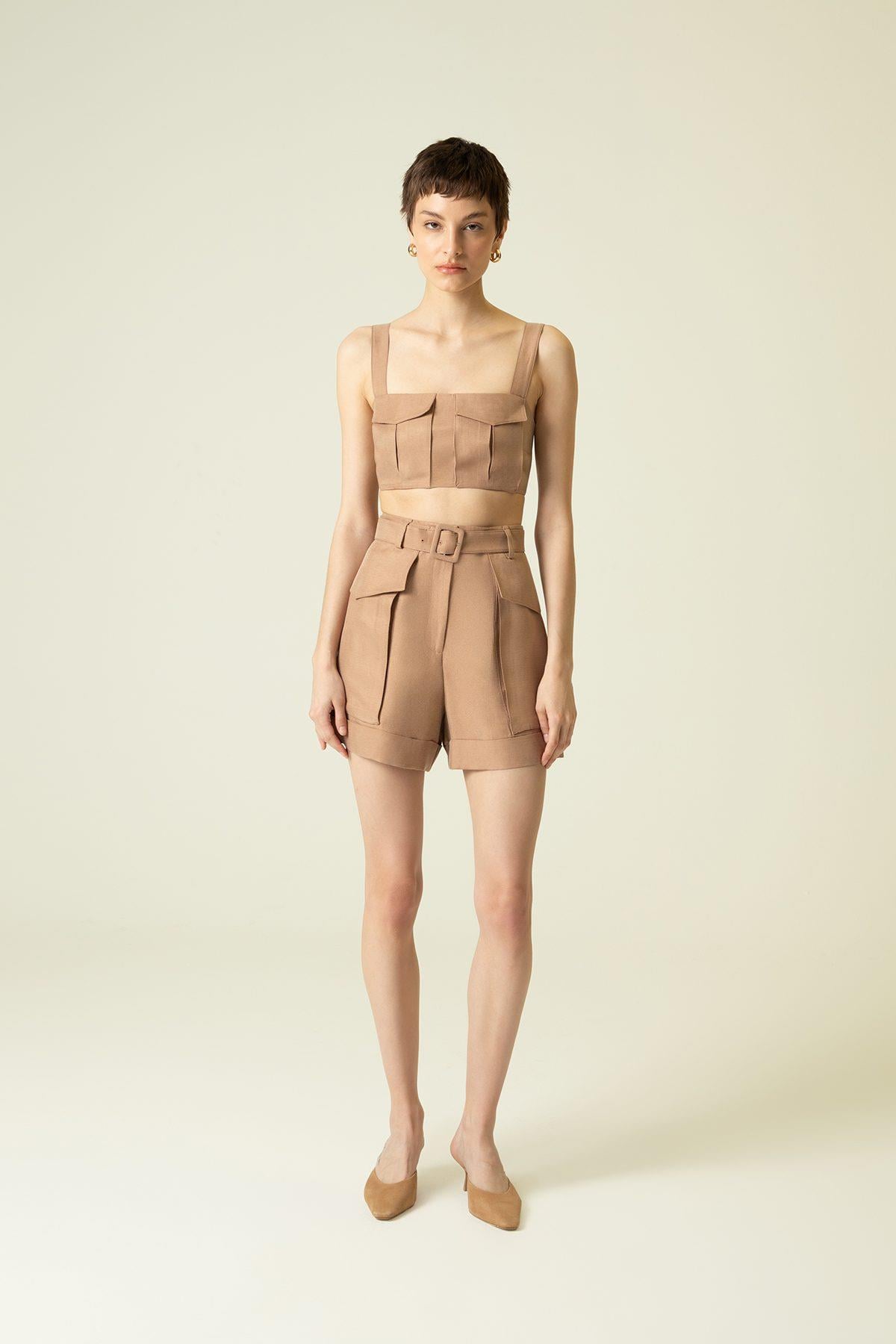 Cep Kapağı Detaylı Askılı Camel Crop Top