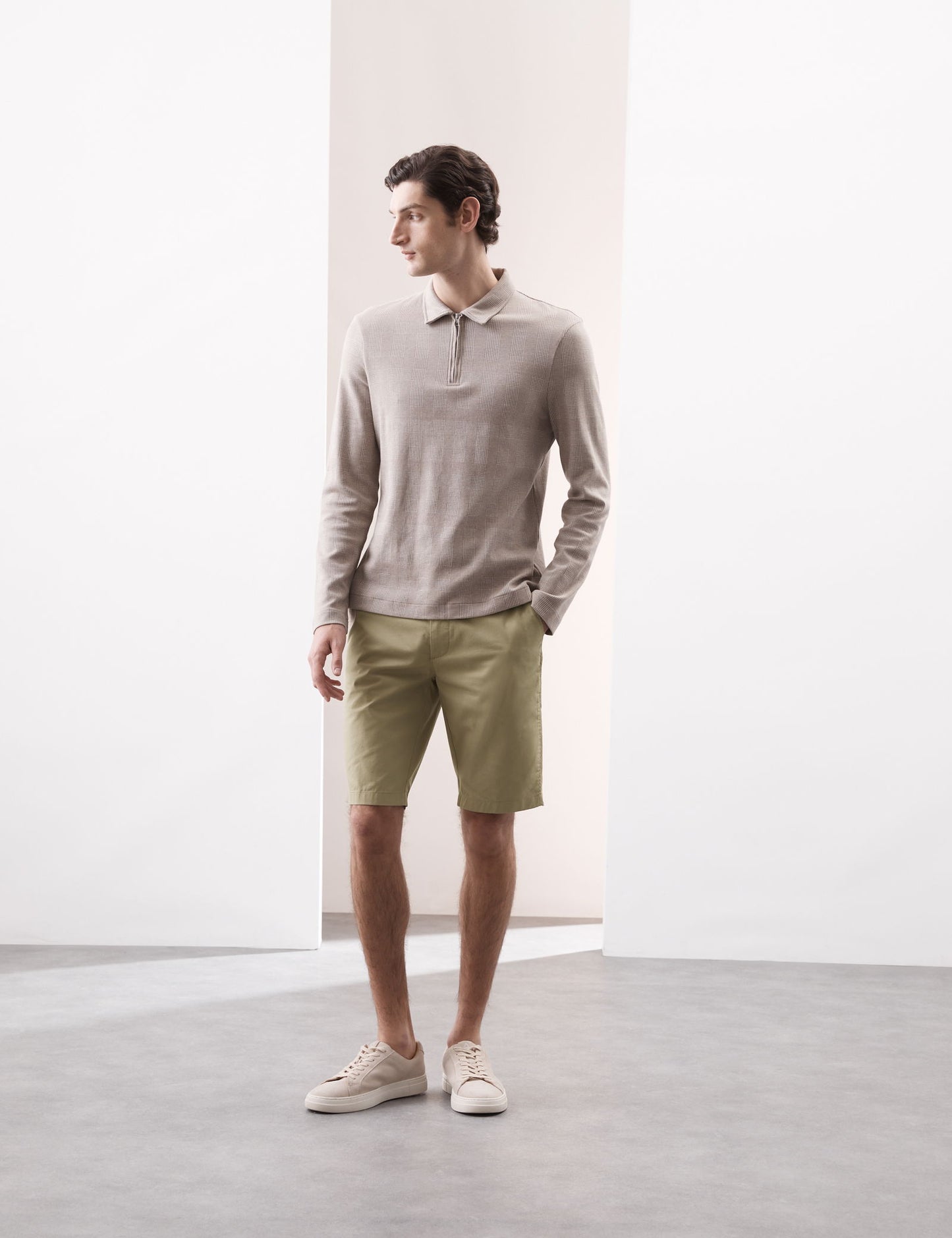 Pamuk Karışımlı Regular Fit Lightweight Chino Şort