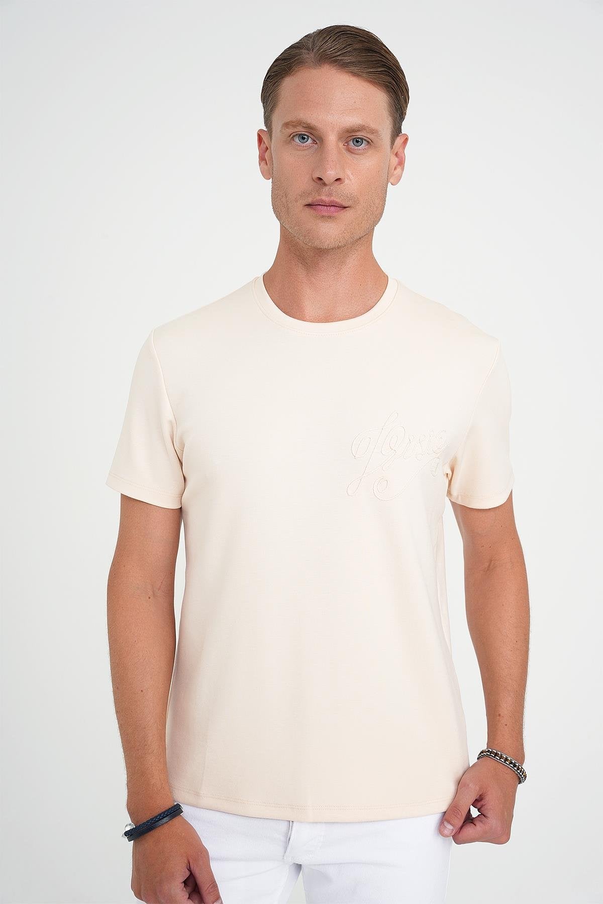 Comfort Fit Bisiklet Yaka Nakışlı Kısa Kol Açık Krem Pamuk Tişört Ts 910