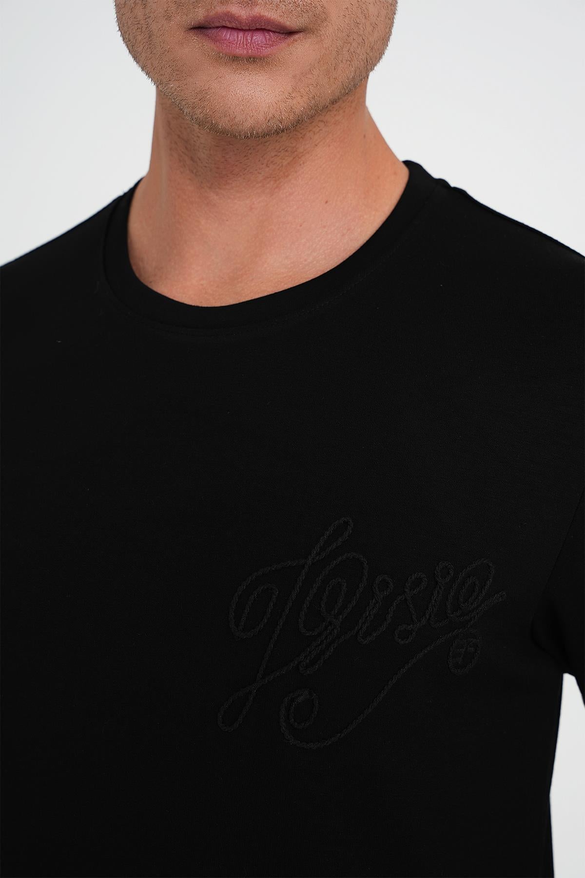 Comfort Fit Bisiklet Yaka Nakışlı Kısa Kol Siyah Pamuk Tişört Ts 910