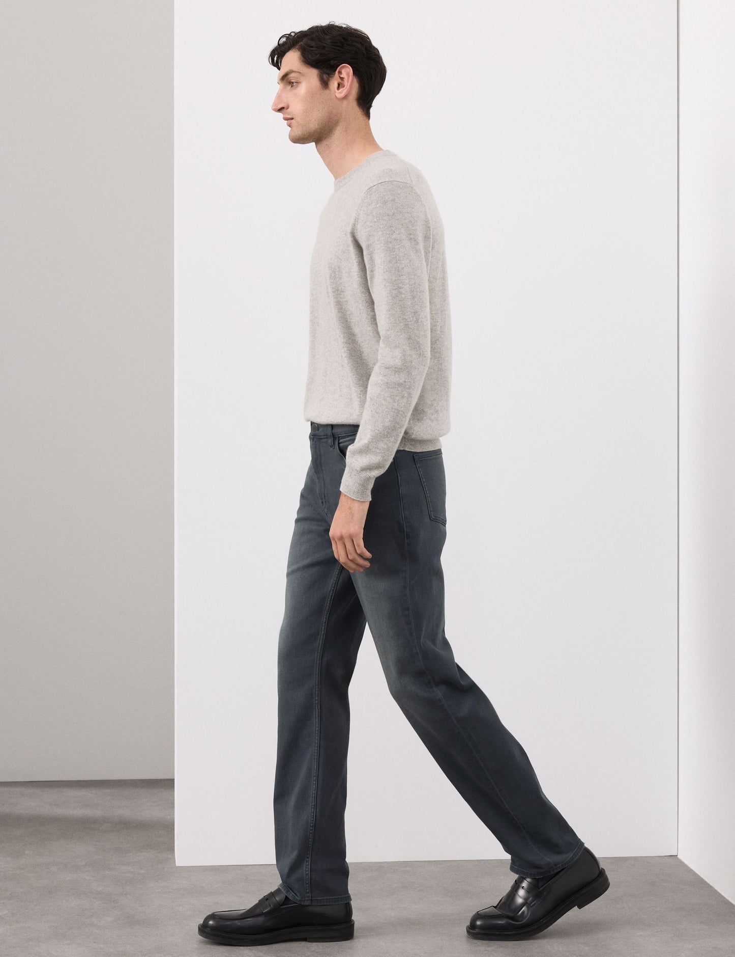 Düz Kesim Jeans