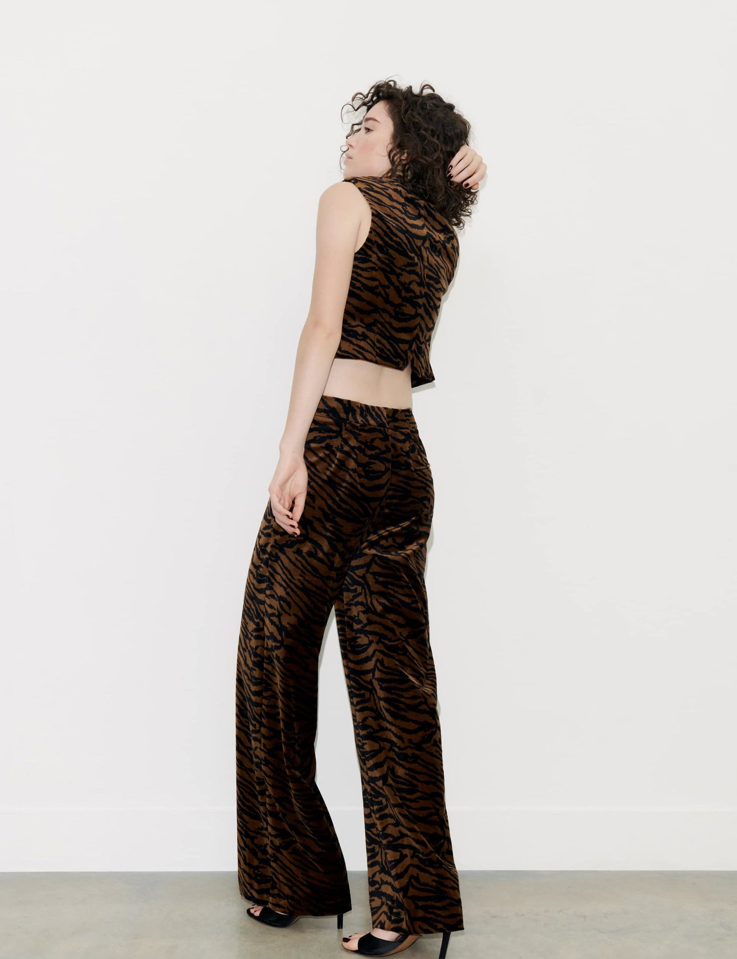 Kadife Leopar Desenli Wide Leg Pantolon
