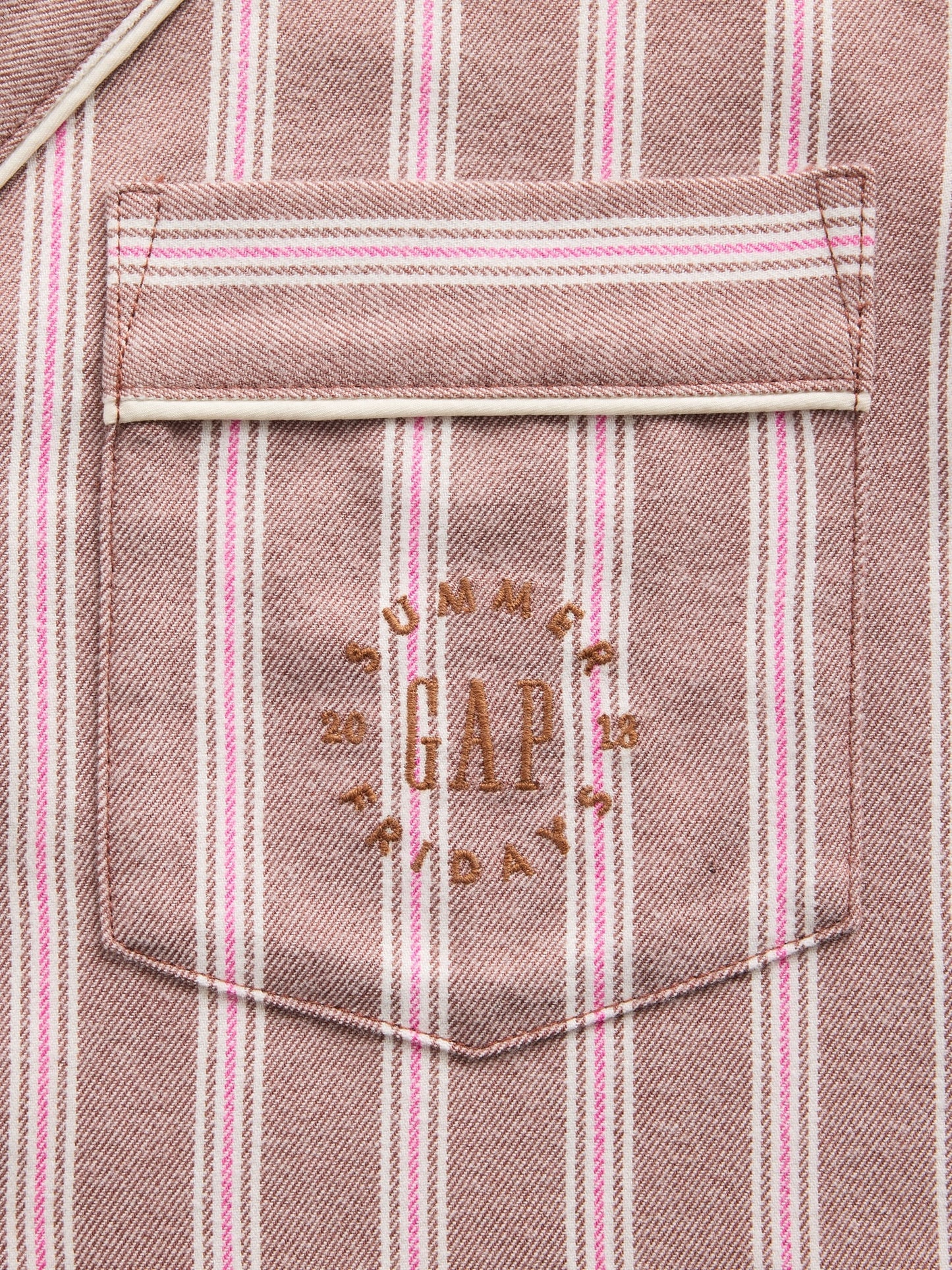 Koyu Pembe Gap × Summer Fridays Relaxed Flannel Çizgili Pijama Üstü