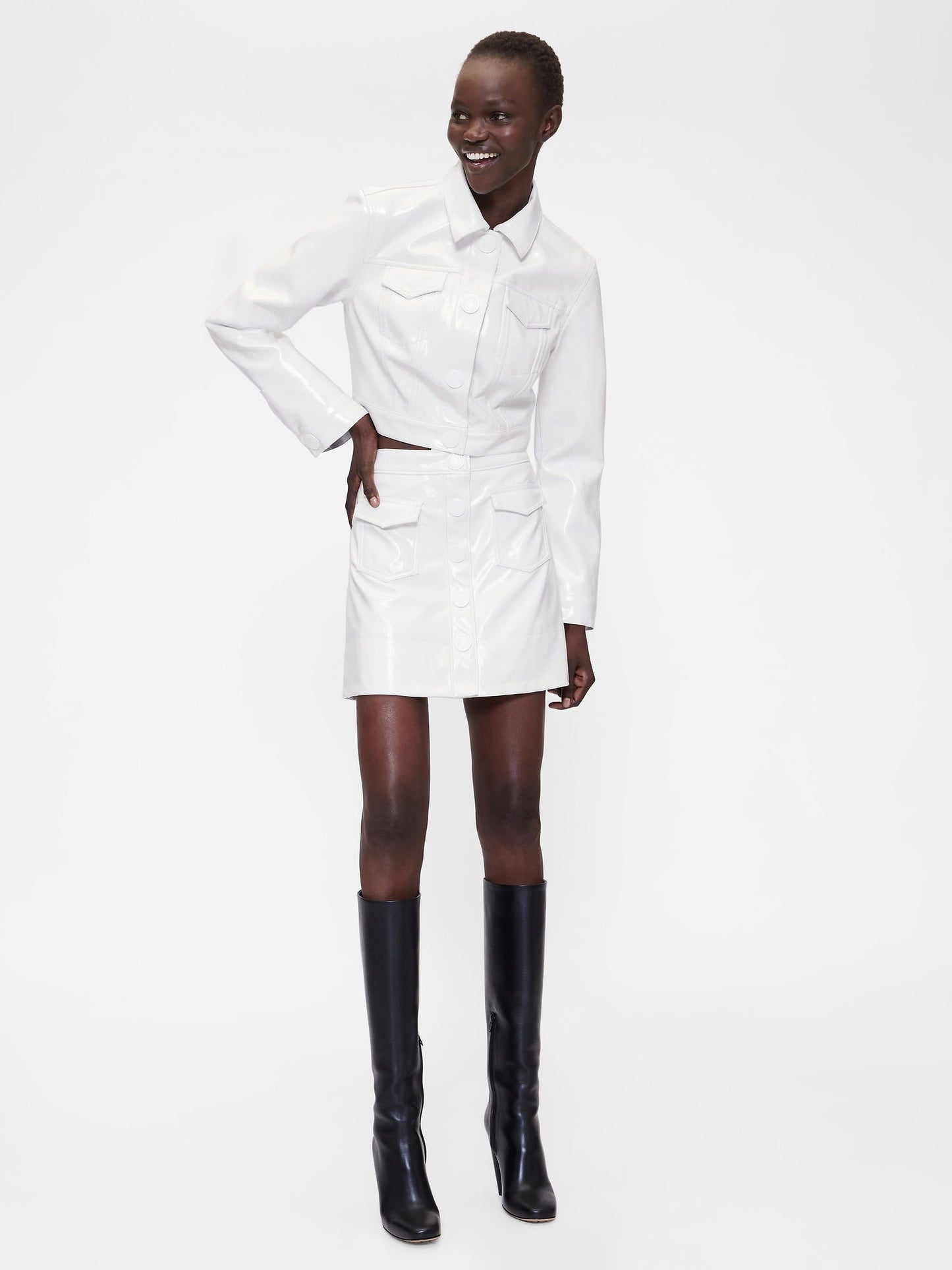Beyaz Gapstudio Vegan Patent Suni Deri Crop Ceket