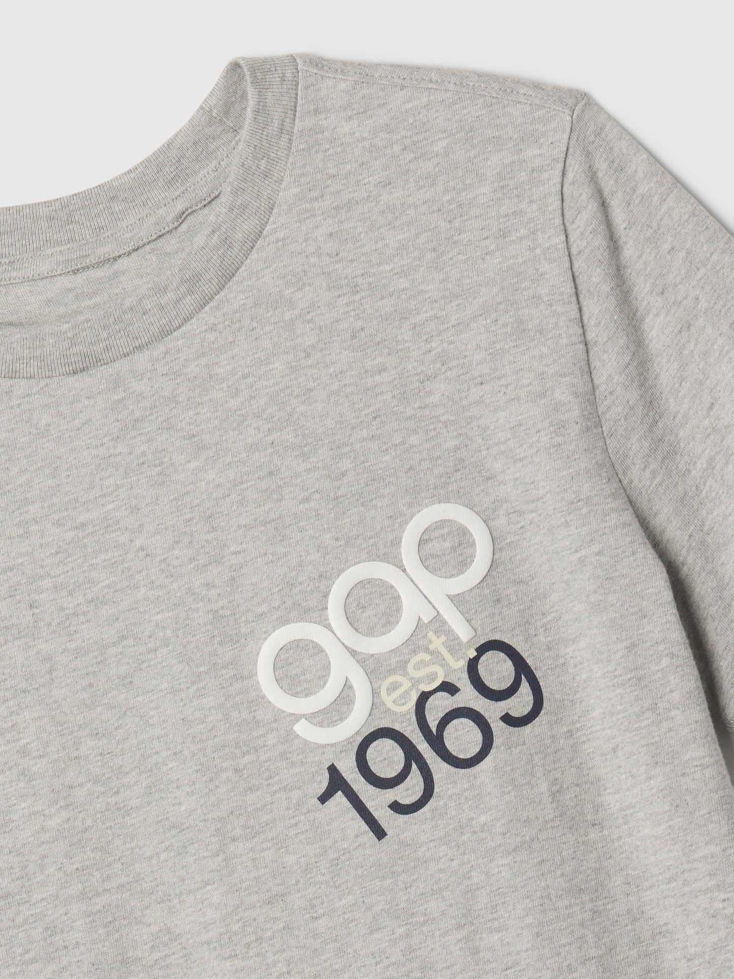 Gri Gap Logo Grafikli T-Shirt
