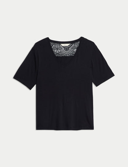 Dantel Detaylı Pijama Üstü