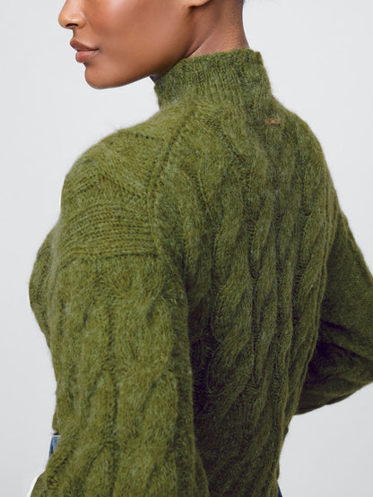 Yeşil Gap × Cult Gaia Cable Örgü Crop Kazak