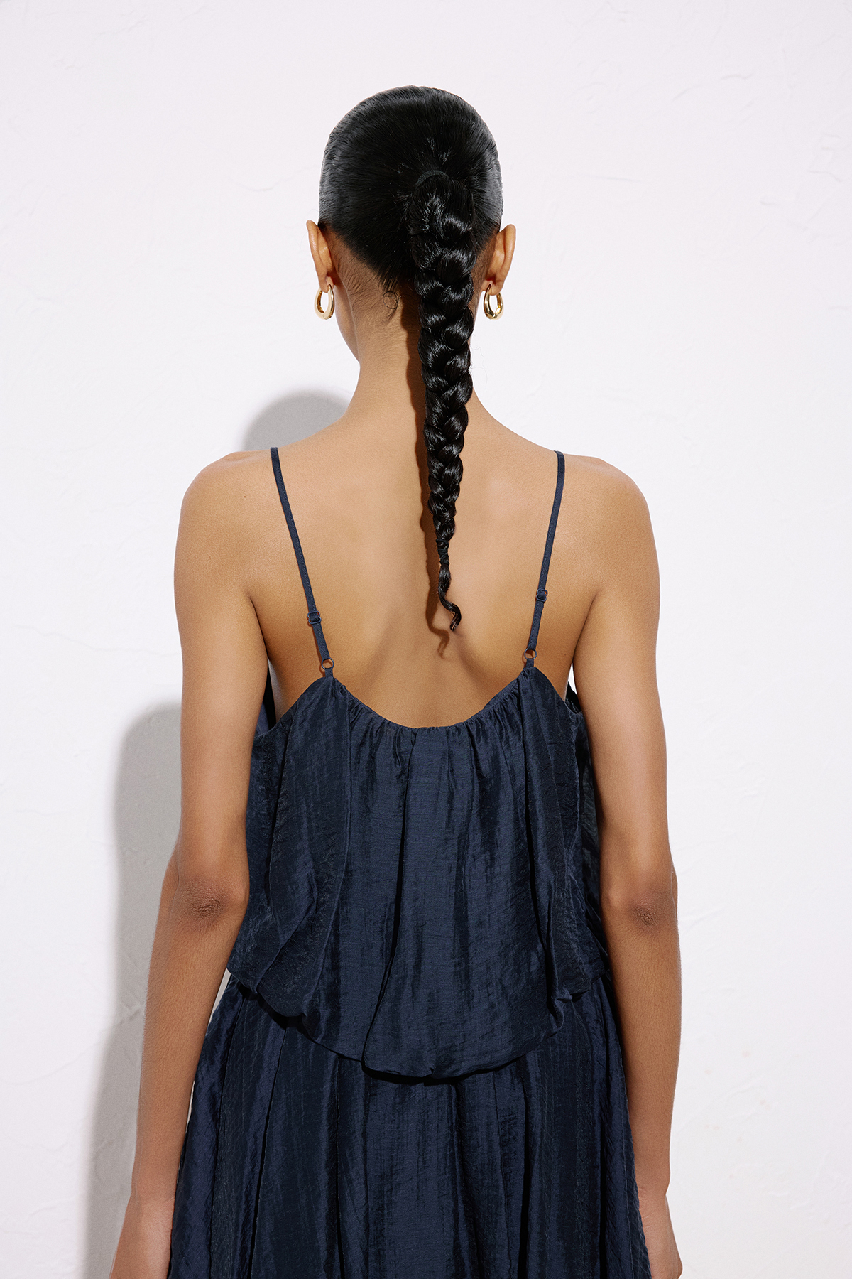 Degaje Yaka Ince Askılı Crop Lacivert Bluz