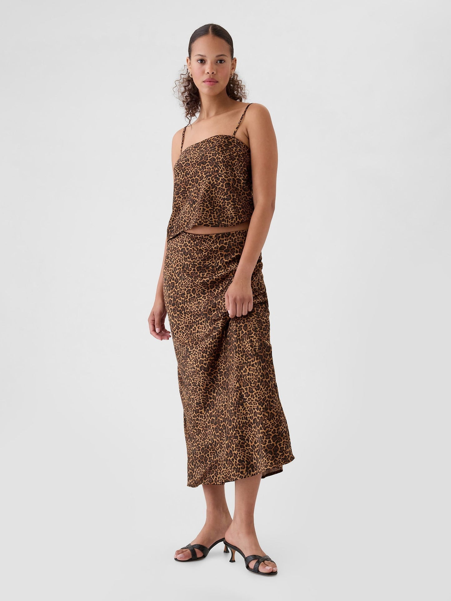 Kahverengi Leopar Desenli Saten Bluz