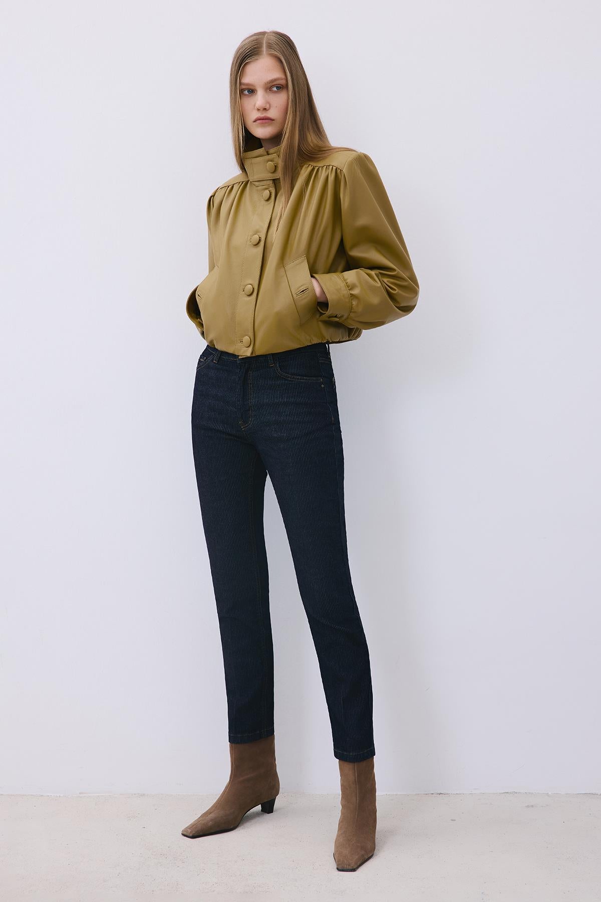 Dik Yaka Hakiki Deri Crop Olive Ceket